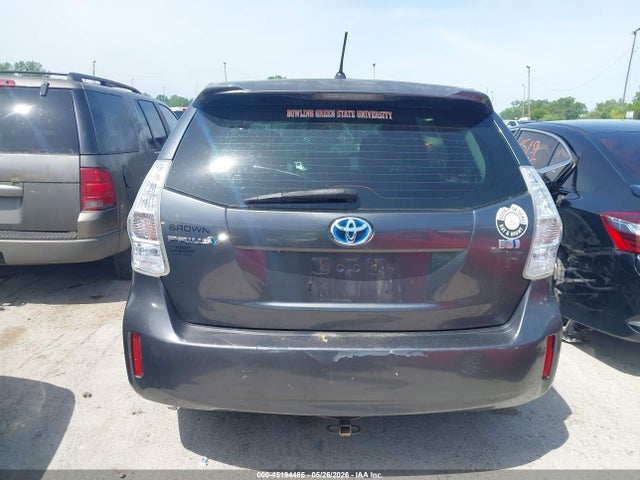 Toyota Prius v Two