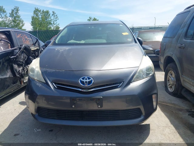 Toyota Prius v Two