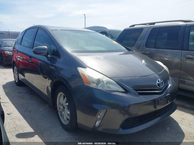 Salvage Toyota Prius v Image