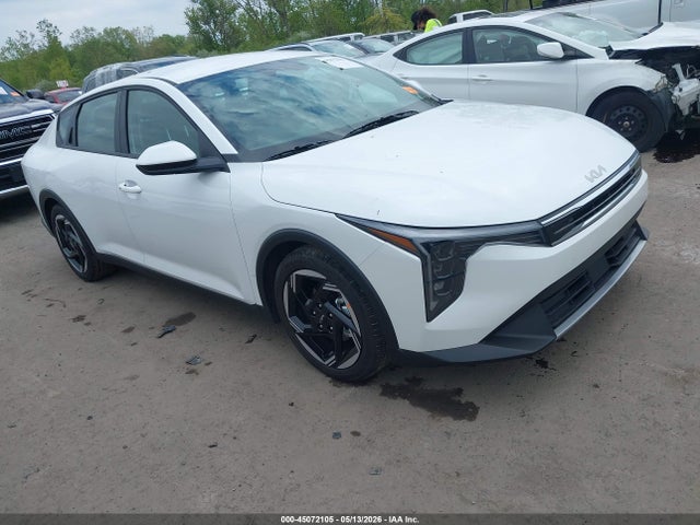 Salvage Kia K4 Image