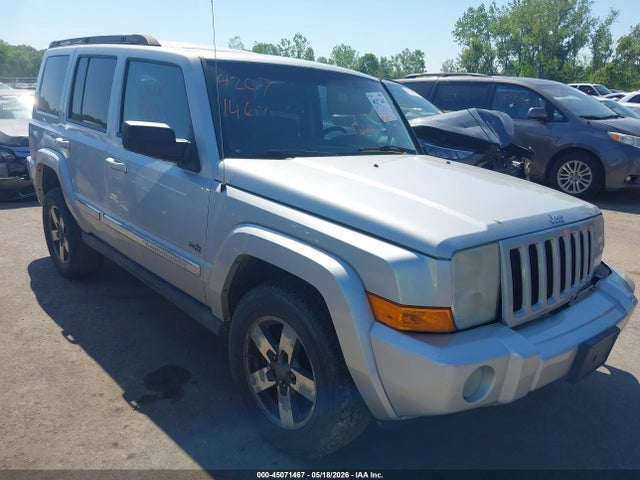 Salvage Jeep Commander Image
