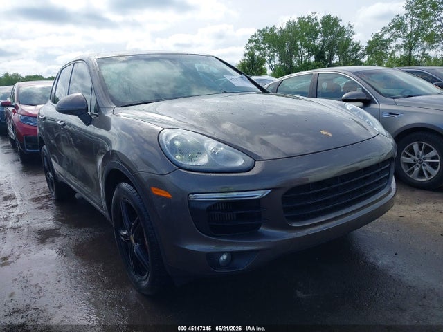 Salvage Porsche Cayenne Image