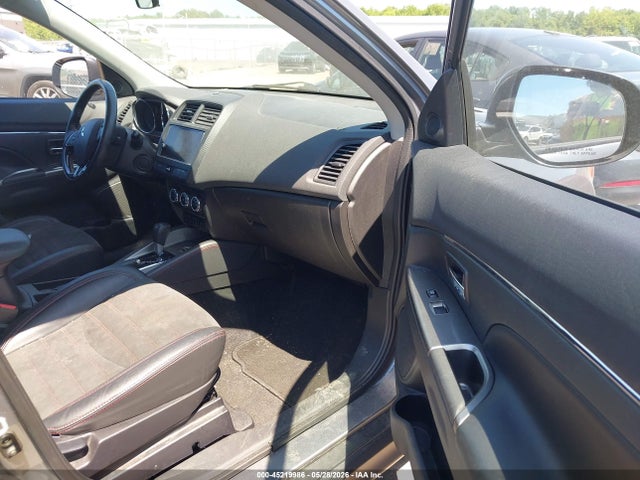 Mitsubishi Outlander 2.4 Se