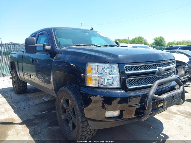 Salvage Chevrolet Silverado 1500 Image