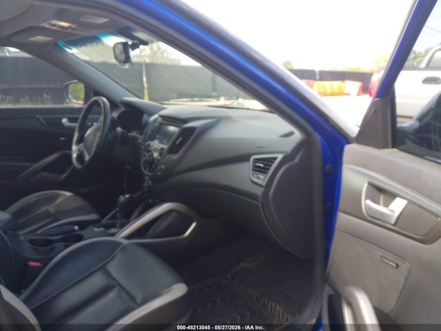 Hyundai VELOSTER
