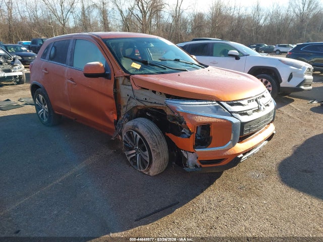 Salvage Mitsubishi Outlander Image