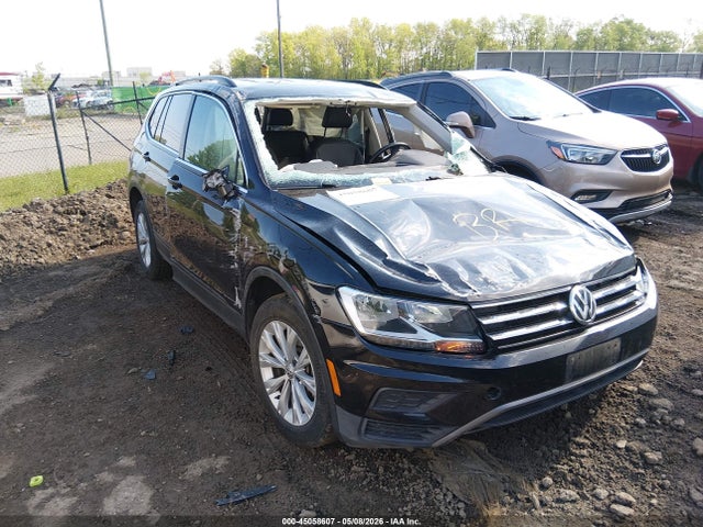 Salvage Volkswagen Tiguan Image