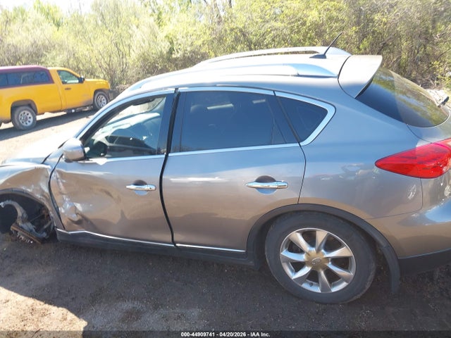 INFINITI Ex Journey