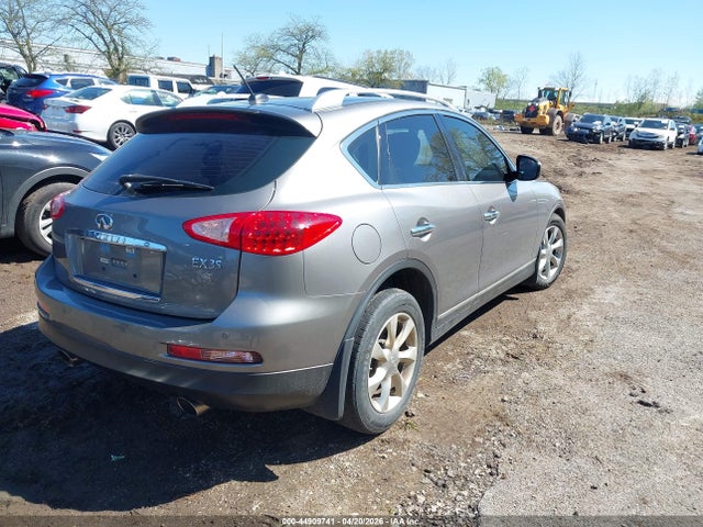 INFINITI Ex Journey