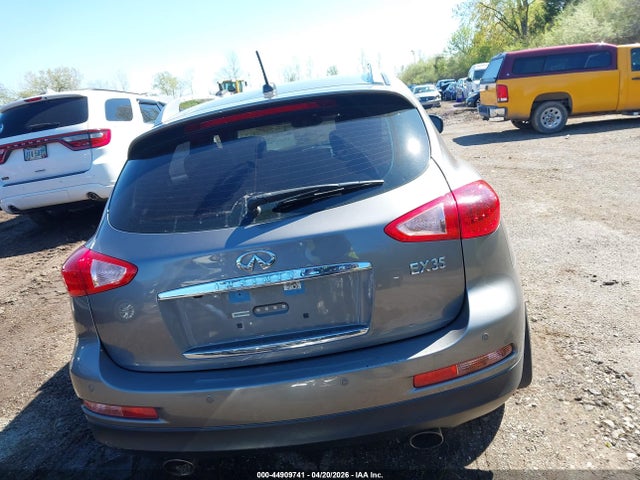 INFINITI Ex Journey