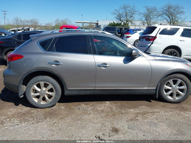 INFINITI Ex Journey