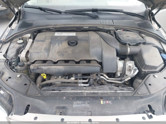 Volvo XC70 T6