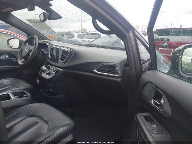 Chrysler Pacifica Touring L Plus