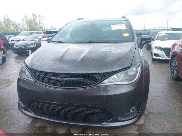 Chrysler Pacifica Touring L Plus