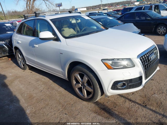 Salvage Audi Q5 Image