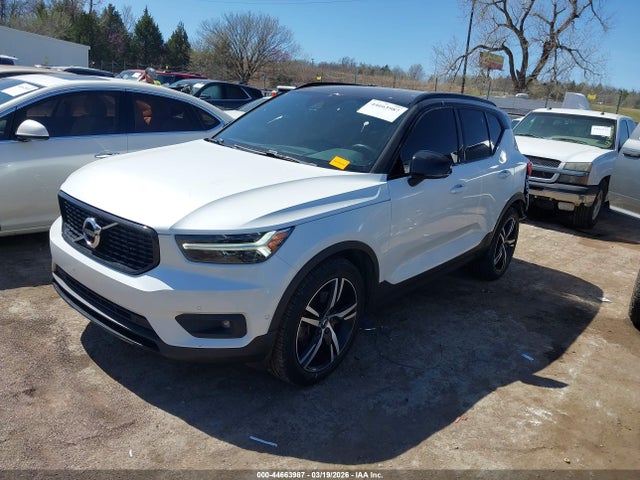 Volvo XC40 T5 R-design