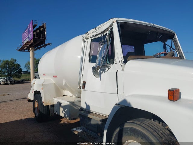 Freightliner Medium Conventional Fl70