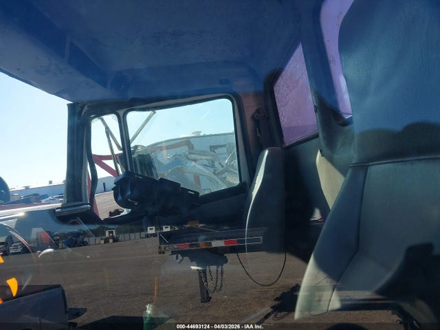 Freightliner Medium Conventional Fl70