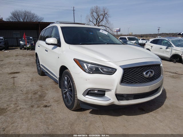 Salvage INFINITI Qx Image