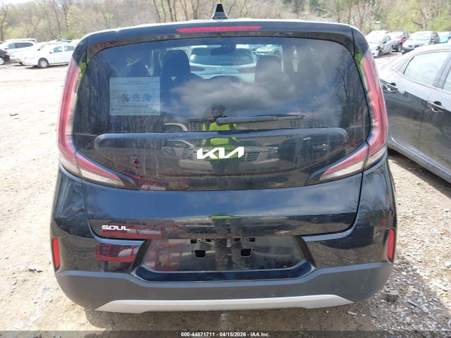 Kia Soul Lx