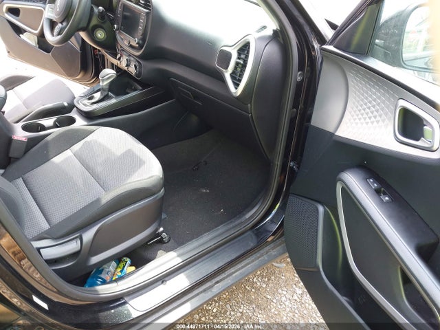 Kia Soul Lx