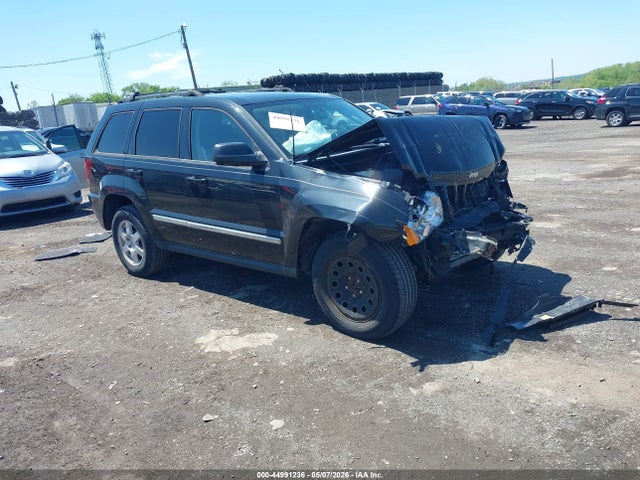 Salvage Jeep Grand Cherokee Image