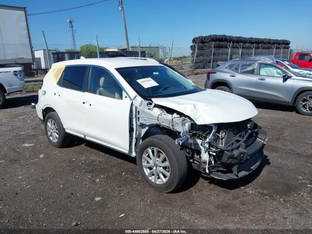 Salvage Nissan Rogue Image