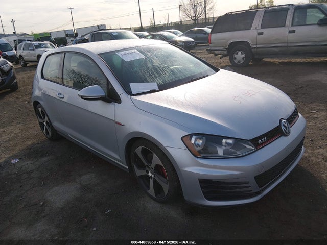 Salvage Volkswagen Golf Image