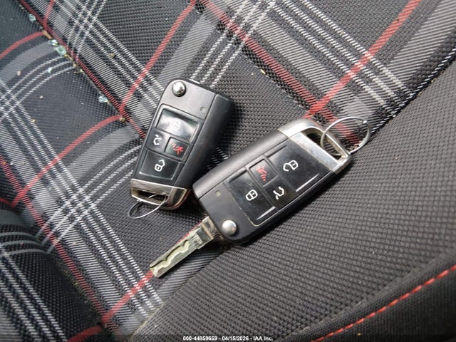 Volkswagen Golf 2.0t S 2-door