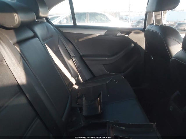 Volkswagen Jetta 1.4t Se