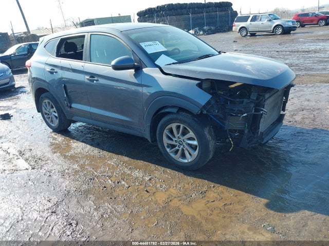 Salvage Hyundai TUCSON Image