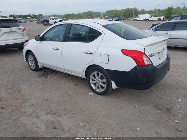 Nissan Versa 1.6 Sl