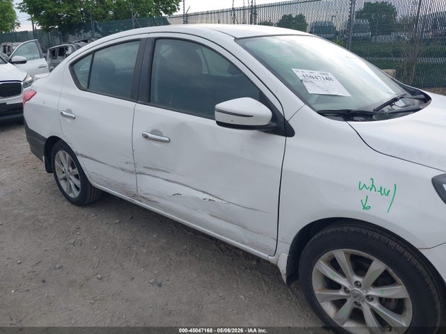 Nissan Versa 1.6 Sl