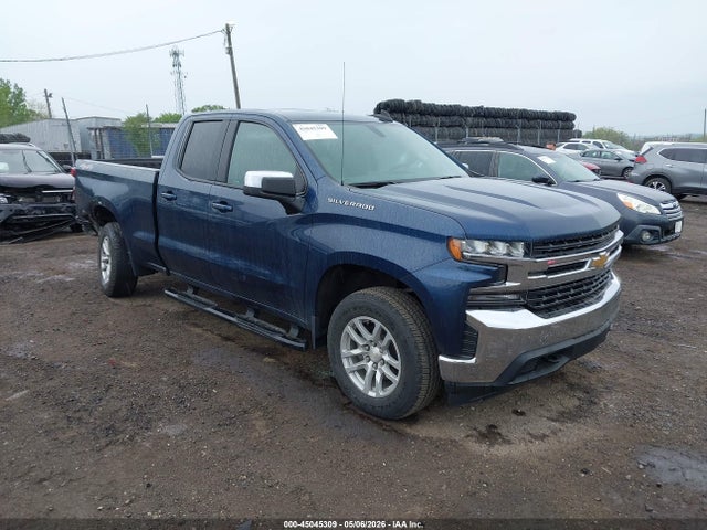 Salvage Chevrolet Silverado 1500 Image