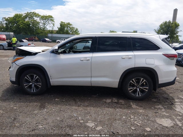 Toyota Highlander Xle V6