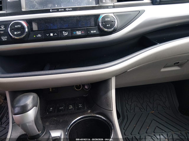 Toyota Highlander Xle V6