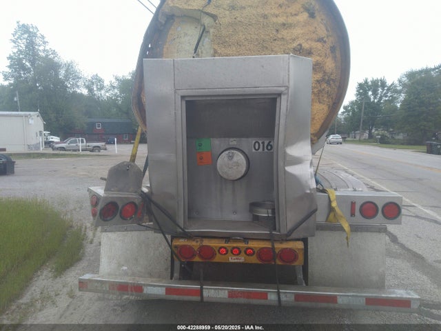 Walker Stainless Equip Co Tank Semi Trailer