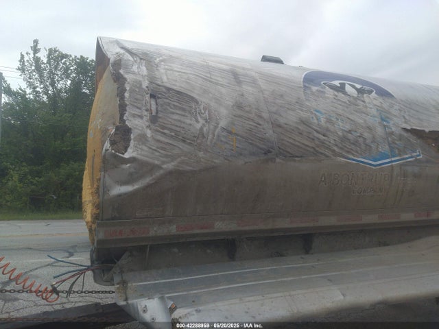 Walker Stainless Equip Co Tank Semi Trailer