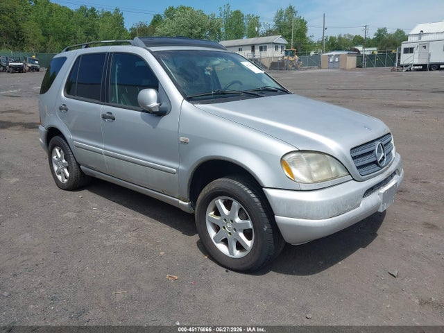 Salvage Mercedes-Benz M-Class Image