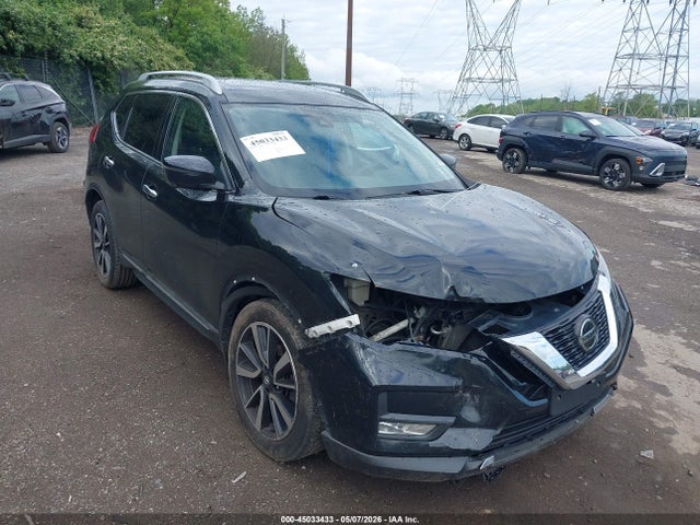 Salvage Nissan Rogue Image