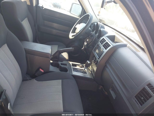 Dodge Nitro Se