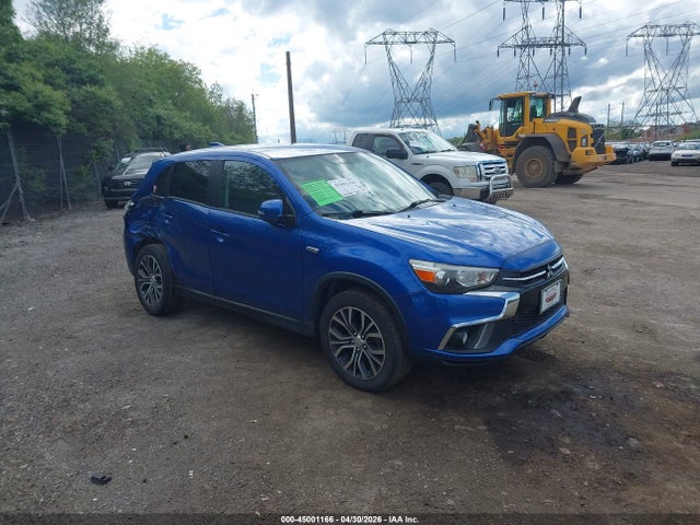 Salvage Mitsubishi Outlander Image