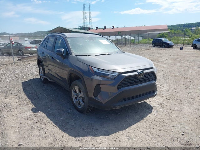 Salvage Toyota RAV4 Image