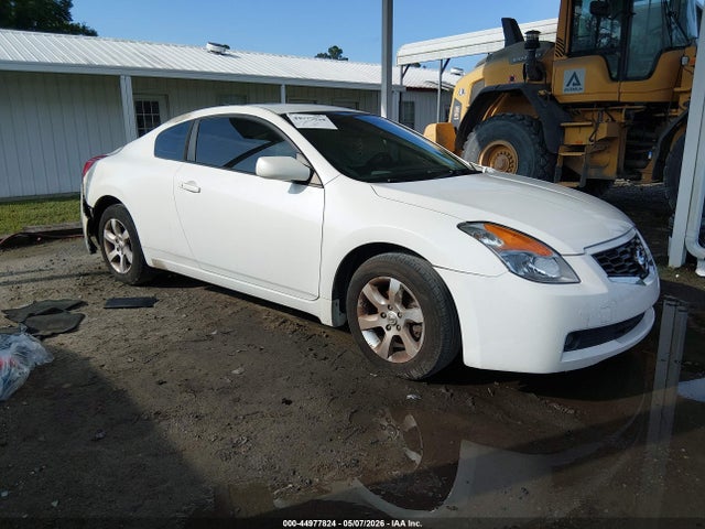 Salvage Nissan Altima Image