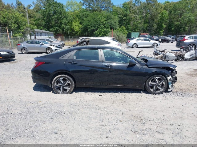 Hyundai ELANTRA Sel