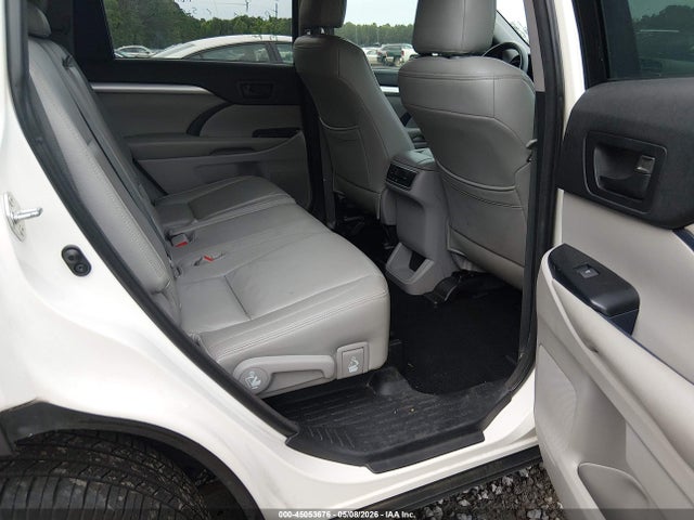 Toyota Highlander Le V6