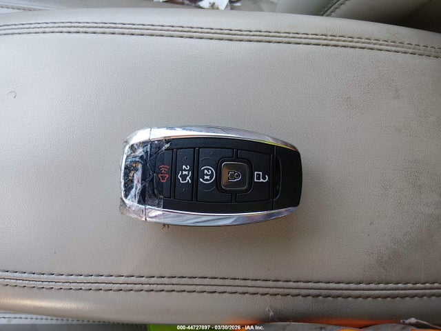 Lincoln MKC Select
