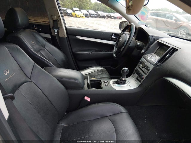 INFINITI G37 Journey
