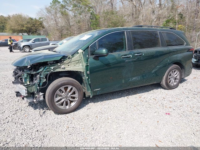 Toyota Sienna Xle