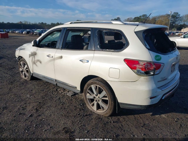 Nissan Pathfinder Platinum